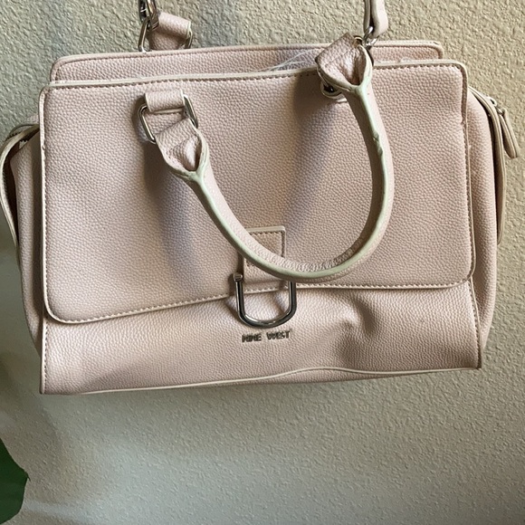 Cute Nine West Satchel Crossbody - Picture 2 of 6